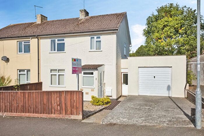 3 Bedroom Semi-Detached House For Sale In St Davids Crescent, Yeovil, BA21