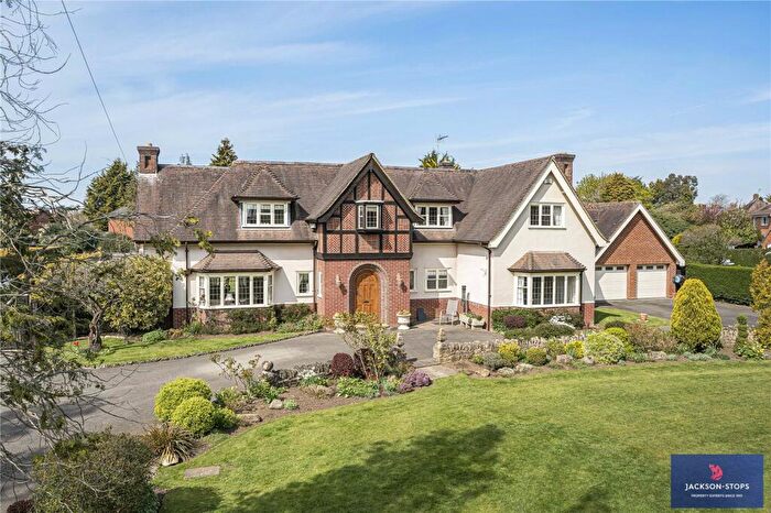 5 Bedroom Detached House For Sale In Warkton Lane, Barton Seagrave, Kettering, Northamptonshire, NN15