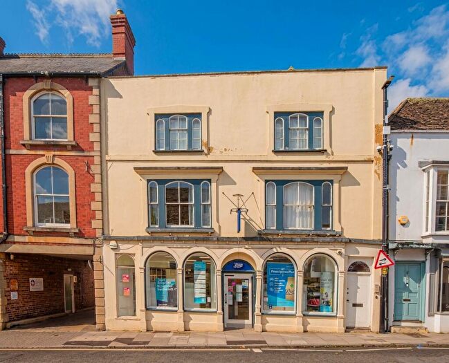 1 Bedroom Flat For Sale In High Street, Saxon House High Street, SN16