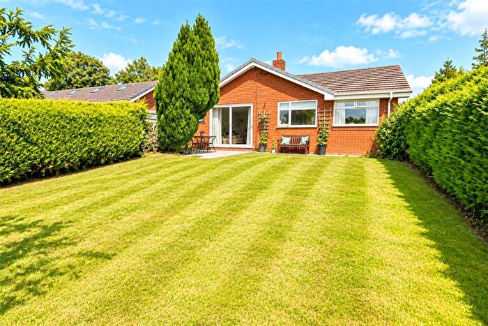 2 Bedroom Bungalow For Sale In Poole Lane, Thornton-le-Moors, Chester, CH2