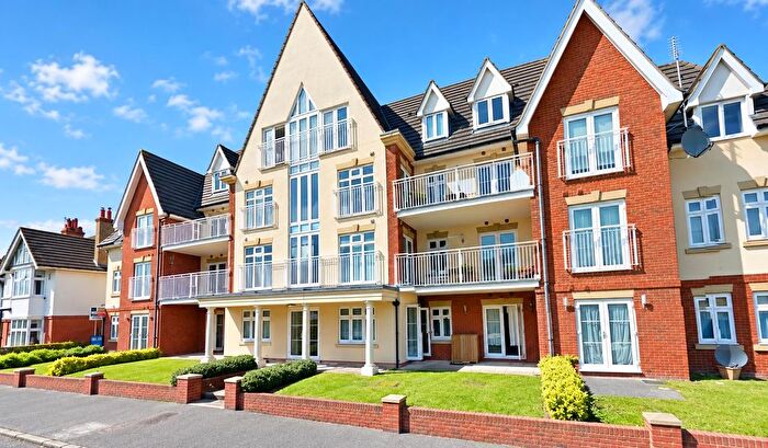 2 Bedroom Flat To Rent In St. Mildreds Road, Ramsgate, CT11