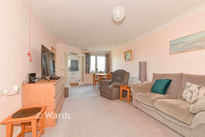 2 Bedroom Flat For Sale In Richmond Street, Herne Bay, Kent, CT6