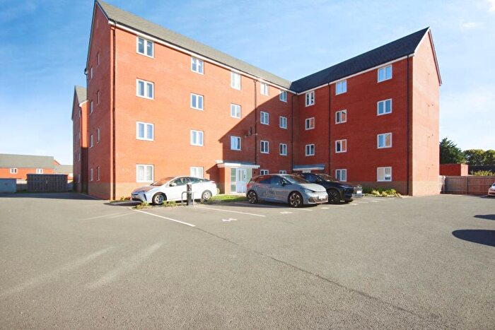 2 Bedroom Flat For Sale In Firecrest Close, Holbrooks, Coventry, CV6