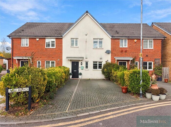 2 Bedroom Terraced House For Sale In Ash Road, Chigwell, Essex, IG7