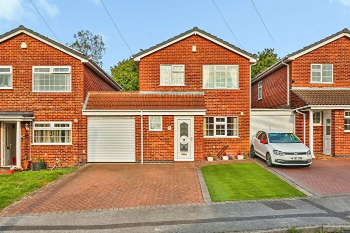 3 Bedroom Detached House For Sale In Fairway Drive, Nottingham, NG6
