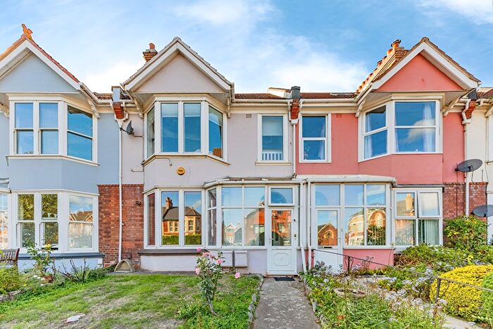 3 Bedroom Maisonette For Sale In Torquay Road, Paignton, Devon, TQ3