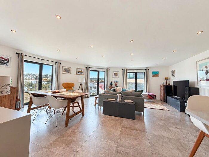 2 Bedroom Flat For Sale In Range Road, Hythe, CT21