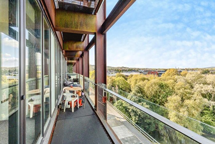 1 Bedroom Flat For Sale In Lake Shore Drive, Bristol, BS13