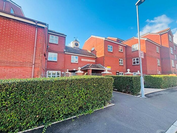2 Bedroom Flat To Rent In Stavordale Road, Weymouth, DT4