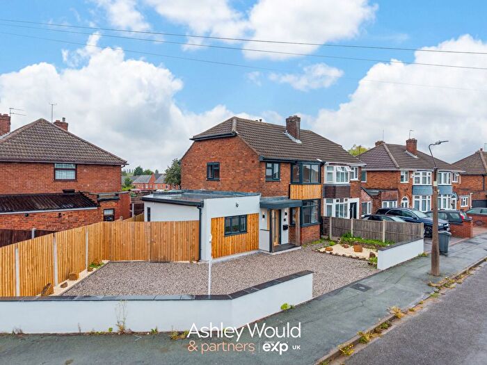 4 Bedroom Semi-Detached House For Sale In Beverley Crescent, Wolverhampton, WV4