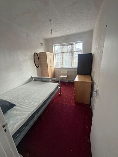 1 Bedroom Flat To Rent In Staines Road, Ilford, IG1