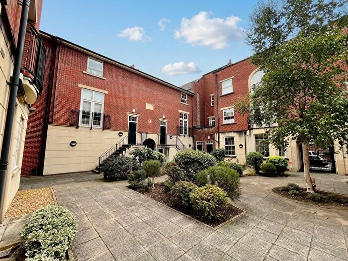 2 Bedroom Duplex To Rent In City Centre, Golden Lion Court, BS1