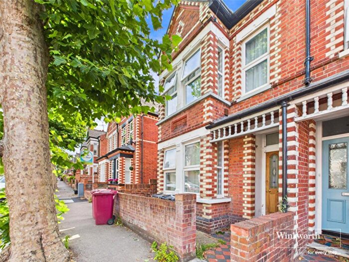 1 Bedroom Flat To Rent In Wantage Road, Reading, Berkshire, RG30