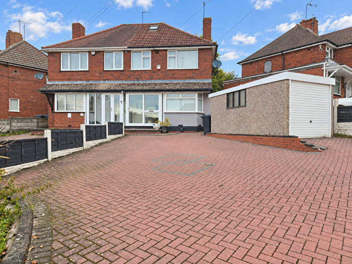 3 Bedroom Semi-Detached House For Sale In Beeches Road, Great Barr, Birmingham, B42