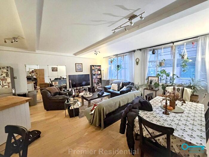2 Bedroom Apartment For Sale In Oxford Road, () Manchester, M1