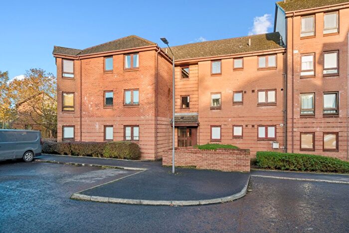 2 Bedroom Flat To Rent In Clyde Street, Camelon, Falkirk, Stirlingshire, FK1