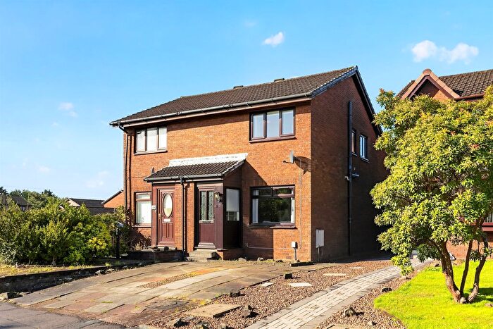 3 Bedroom Semi-Detached House For Sale In Anchor Wynd, Paisley, PA1