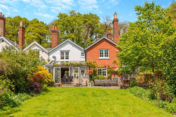 5 Bedroom Semi-Detached House For Sale In Park Road, Albury, GU5