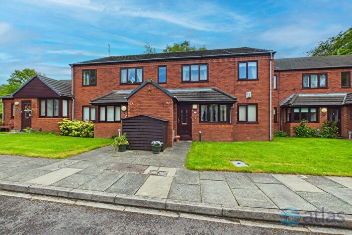 2 Bedroom Flat For Sale In Sylvan Court, Woolton, L25