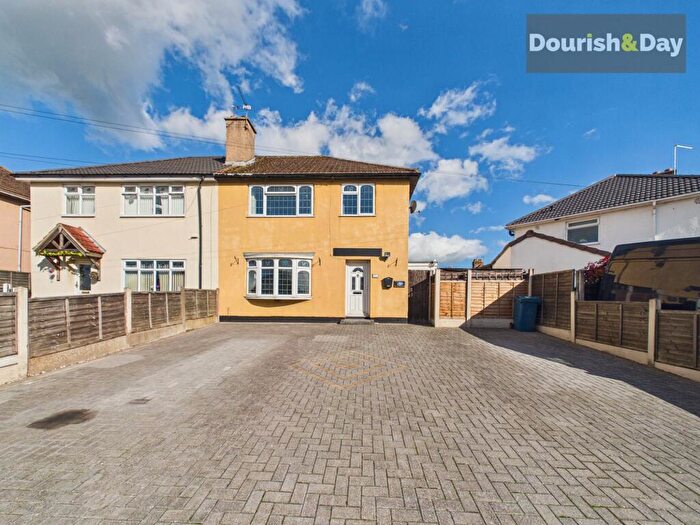 3 Bedroom Semi-Detached House For Sale In First Avenue, Stafford, ST16