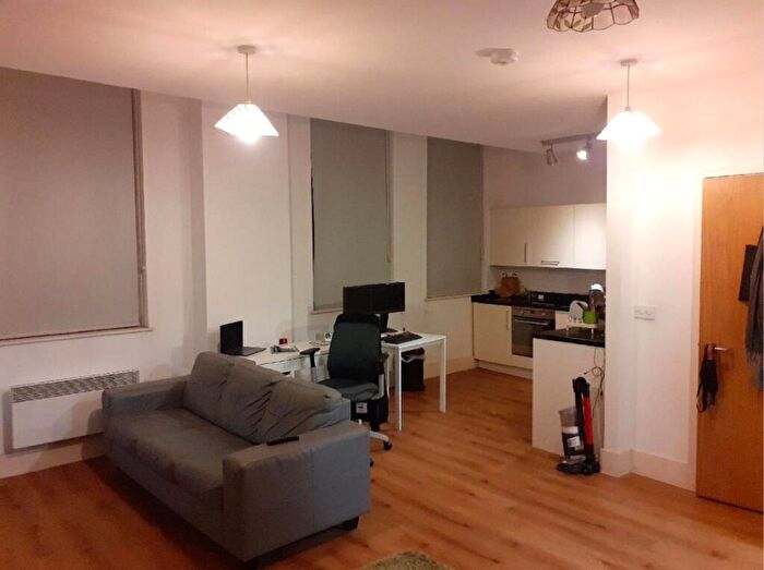 Flat To Rent In Bexley Square, Town Hall Bexley Square, M3