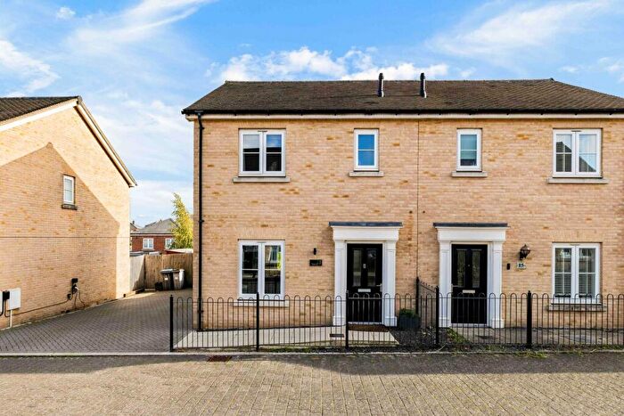 3 Bedroom Semi-Detached House For Sale In Barn Owl Way, Whitfield, Dover, CT16