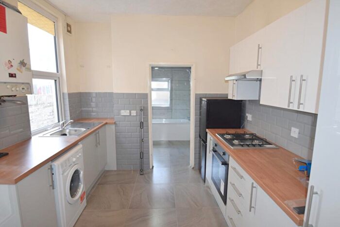 4 Bedroom House To Rent In Brithdir Street, Cathays, CF24