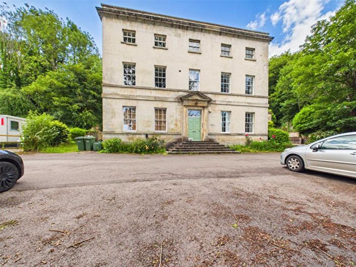 1 Bedroom Apartment For Sale In Wallbridge House, Stroud, Gloucestershire, GL5