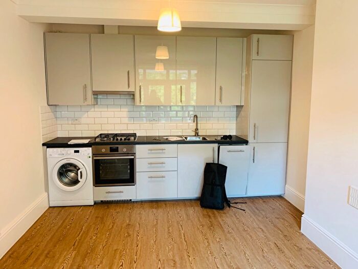 1 Bedroom Flat To Rent In Wickliffe Avenue, Finchley, N3