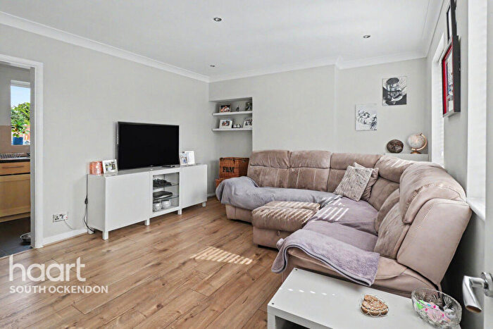 2 Bedroom Semi-Detached House For Sale In Hall Road, Aveley, RM15