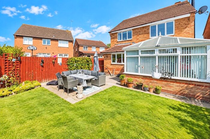 3 Bedroom Detached House For Sale In Cavendish Avenue, Pontefract, WF8