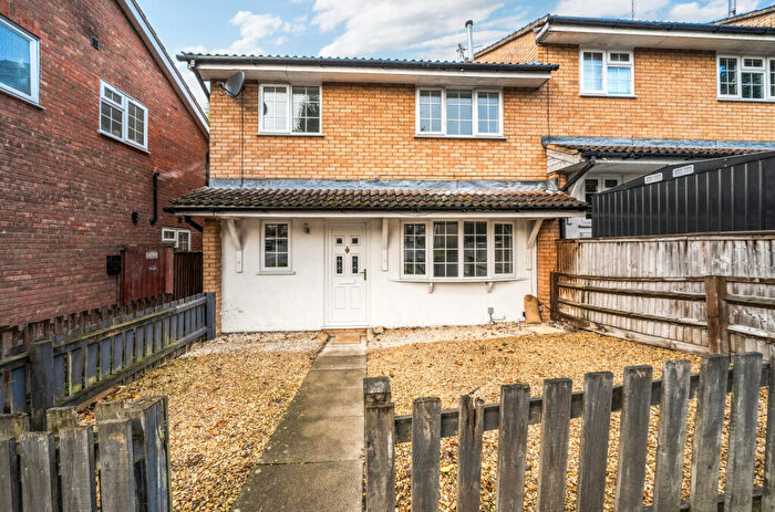 2 Bedroom End Of Terrace House For Sale In Hylder Close, Woodhall Park, Swindon, SN2