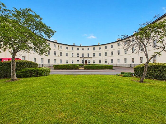 2 Bedroom Apartment To Rent In The Crescent, Gloucester, GL1