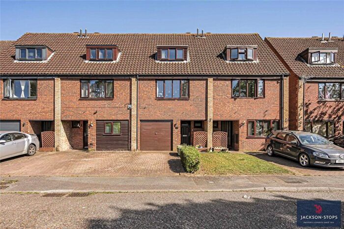 4 Bedroom Town House For Sale In Armstrong Close, Newmarket, Suffolk, CB8