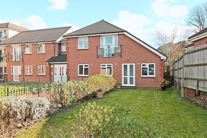 2 Bedroom Flat To Rent In Botley Road, Park Gate, SO31