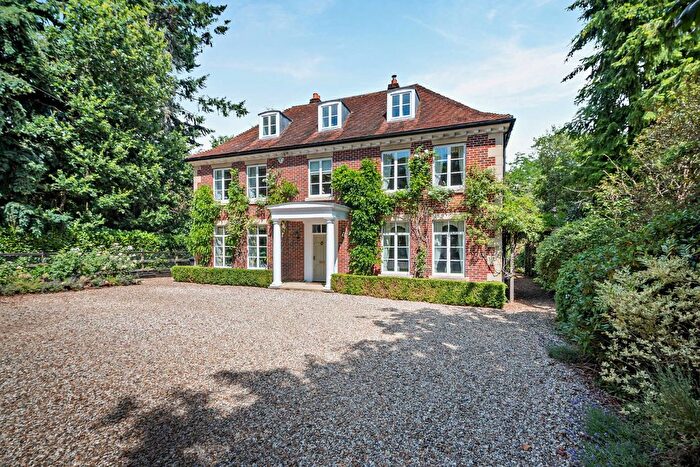 7 Bedroom Detached House For Sale In Garden Close Lane, Newbury, Berkshire, RG14