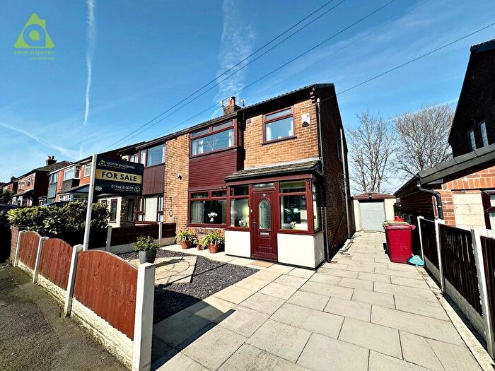 3 Bedroom Semi-Detached House For Sale In Woodbine Road, Morris Green, Bolton, BL3