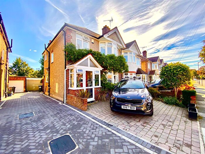 3 Bedroom Semi Detached House For Sale In Bassett Gardens, Isleworth, TW7