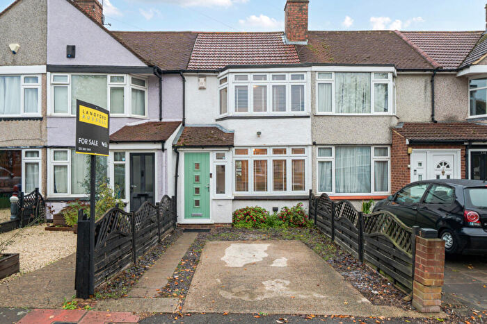 2 Bedroom Terraced House For Sale In Harcourt Avenue, Sidcup, DA15