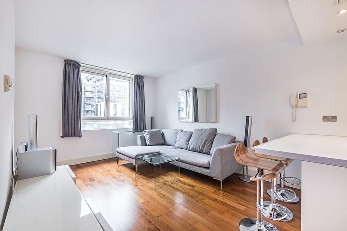 2 Bedroom Flat To Rent In Praed Street, London, W2