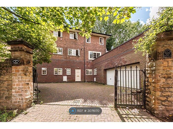 10 Bedroom Detached House To Rent In Elm Bank Drive, Nottingham, NG3