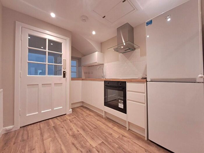 1 Bedroom Flat To Rent In Sydney Place, Bathwick, Bath, Bath And North East Somerset, BA2