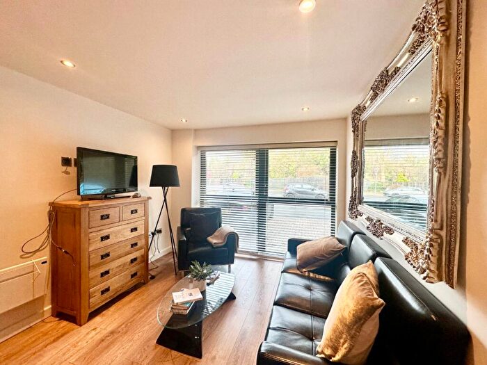 2 Bedroom Flat To Rent In Bridgford Road, West Bridgford, Nottingham, Nottinghamshire, NG2