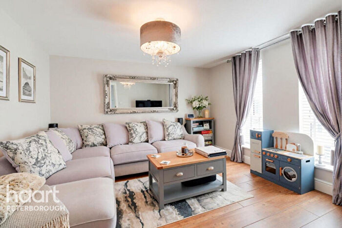 3 Bedroom Detached House For Sale In Chalice Close, Peterborough, PE7