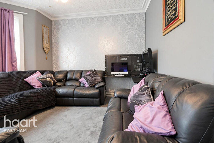 3 Bedroom Terraced House For Sale In Sheridan Road, London, E12