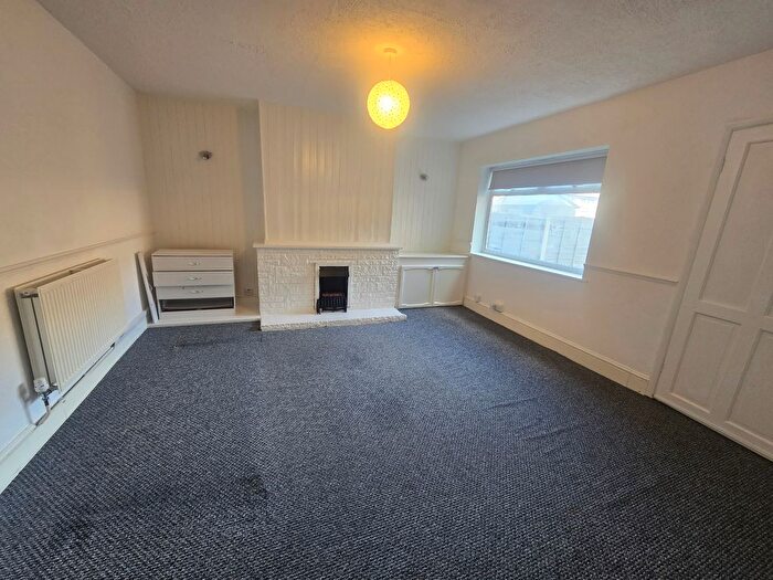 2 Bedroom Flat To Rent In Boundaries Road, Feltham, TW13
