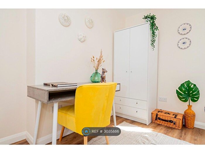3 Bedroom Terraced House To Rent In Allingham Close, London, W7