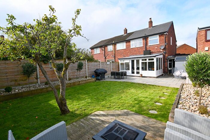 3 Bedroom Semi-Detached House For Sale In Frederick Street, Denton, M34