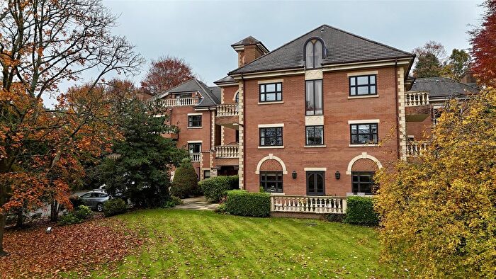 2 Bedroom Flat For Sale In Park Road, Bowdon, Altrincham, WA14