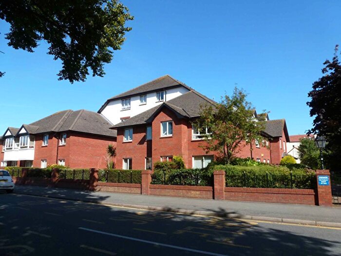 2 Bedroom Flat For Sale In Penrhyn Avenue, Rhos On Sea, LL28